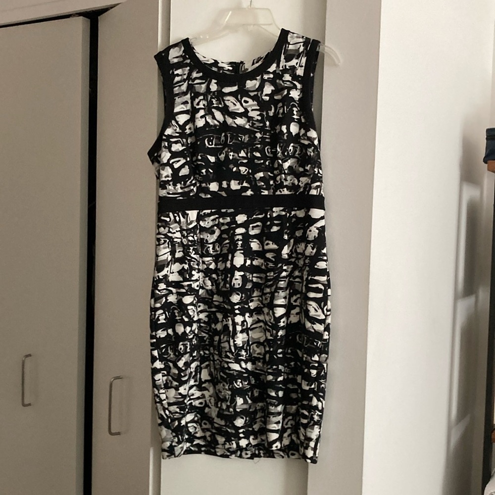 Sophisticated Calvin Klein Sheath Dress